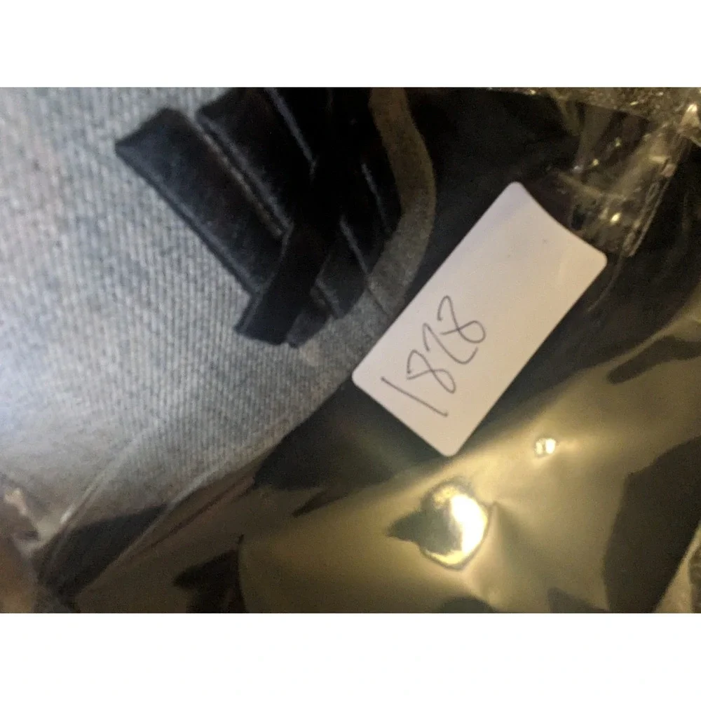 UNDEFEATED 5 Strikes Black Logo Snapback Gray Hat Wool Blend‎ One Size Cap